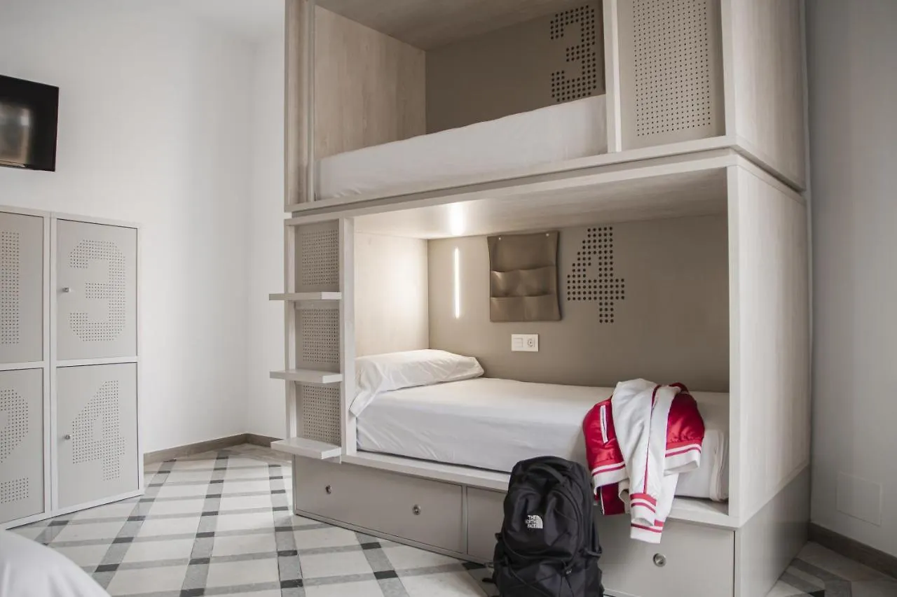 Room00 Salvador Hostel Σεβίλλη