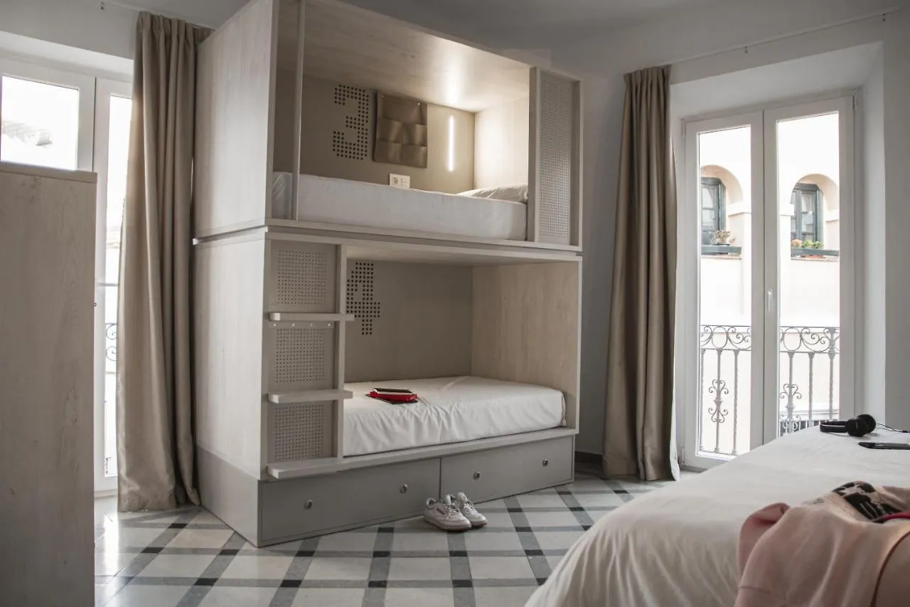 Room00 Salvador Hostel Σεβίλλη