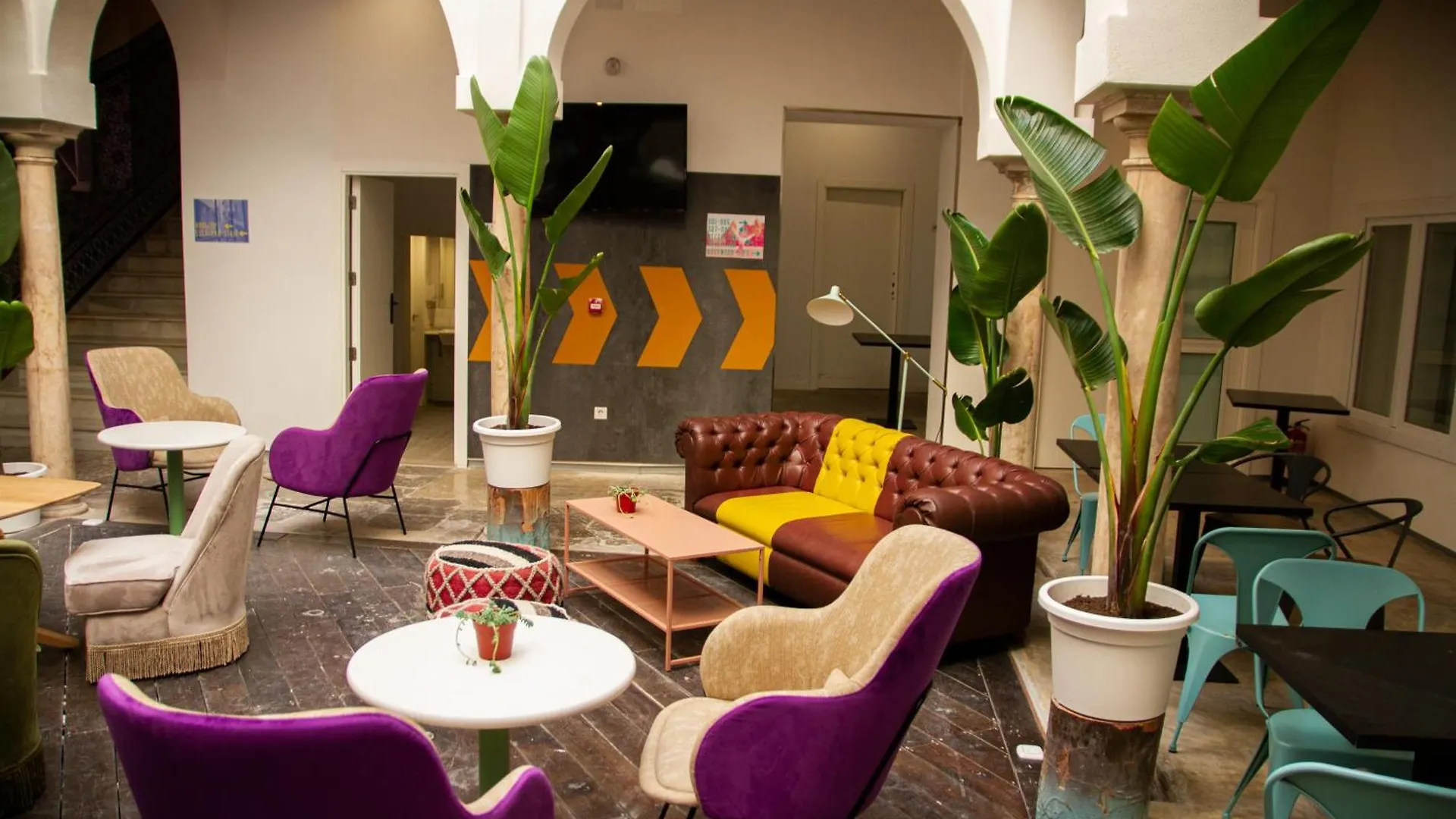Room00 Salvador Hostel Σεβίλλη